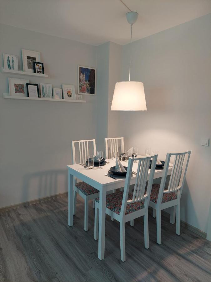 Gemuetliches, Voll Ausgestattetes Apartment Halle  Extérieur photo